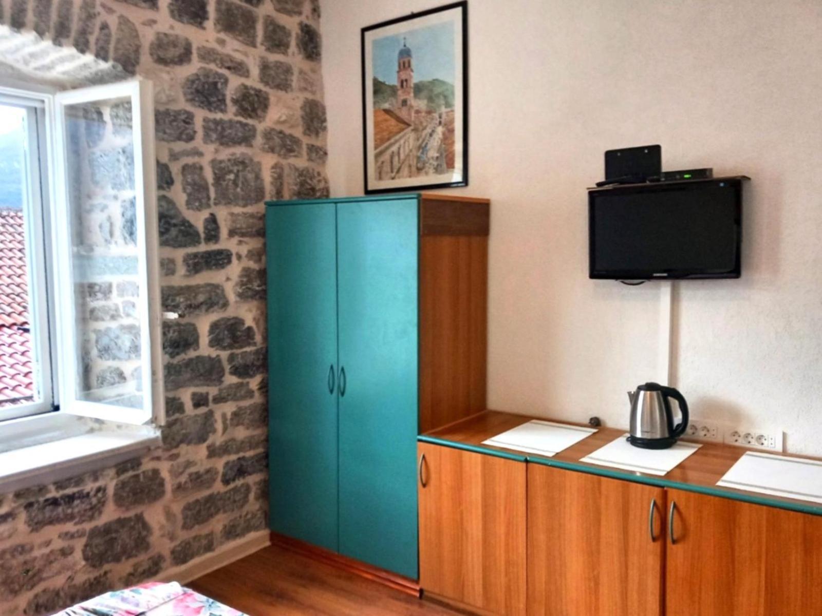 Bluemarine Rooms & Apartments Perast Bagian luar foto