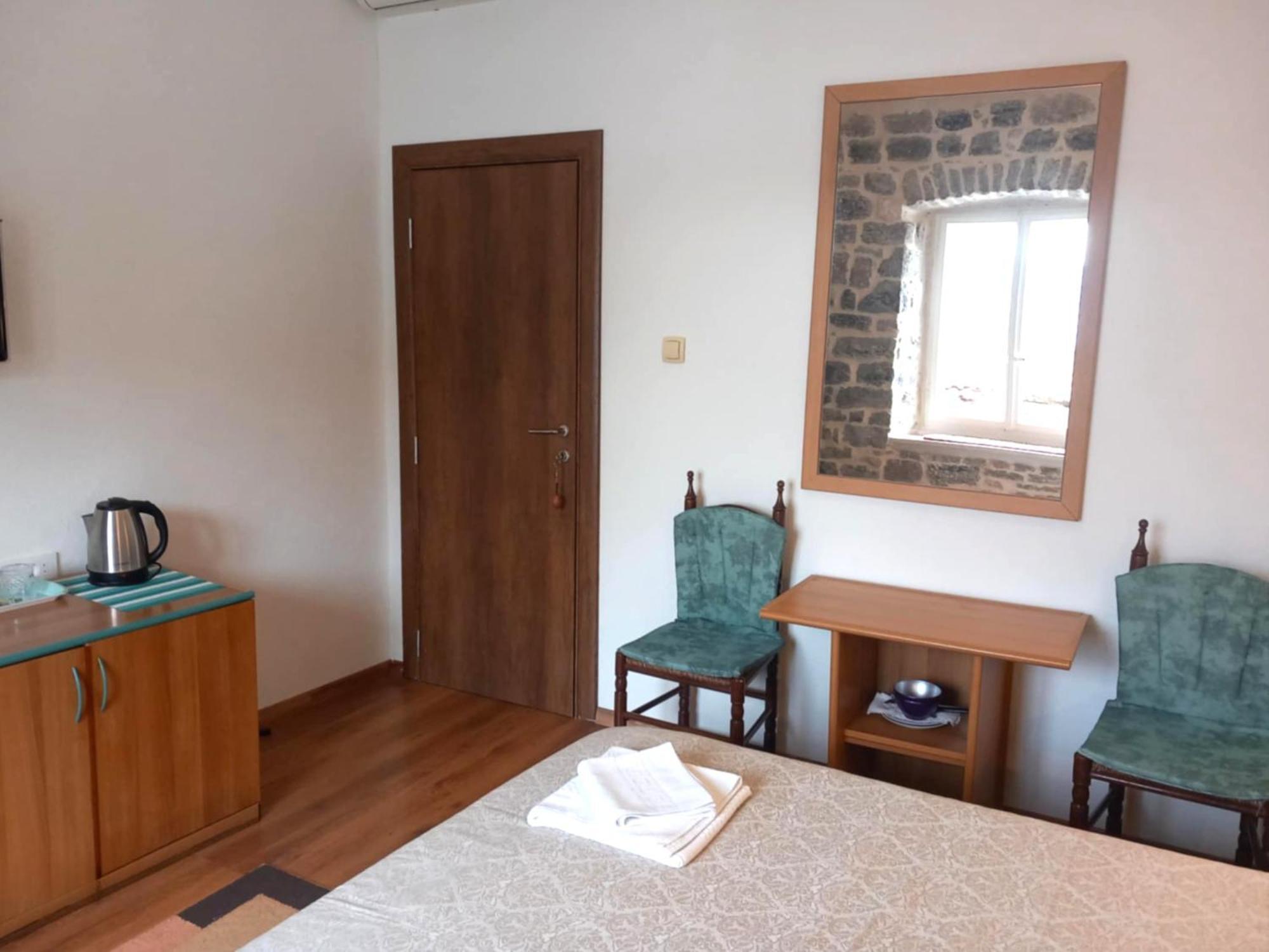 Bluemarine Rooms & Apartments Perast Bagian luar foto