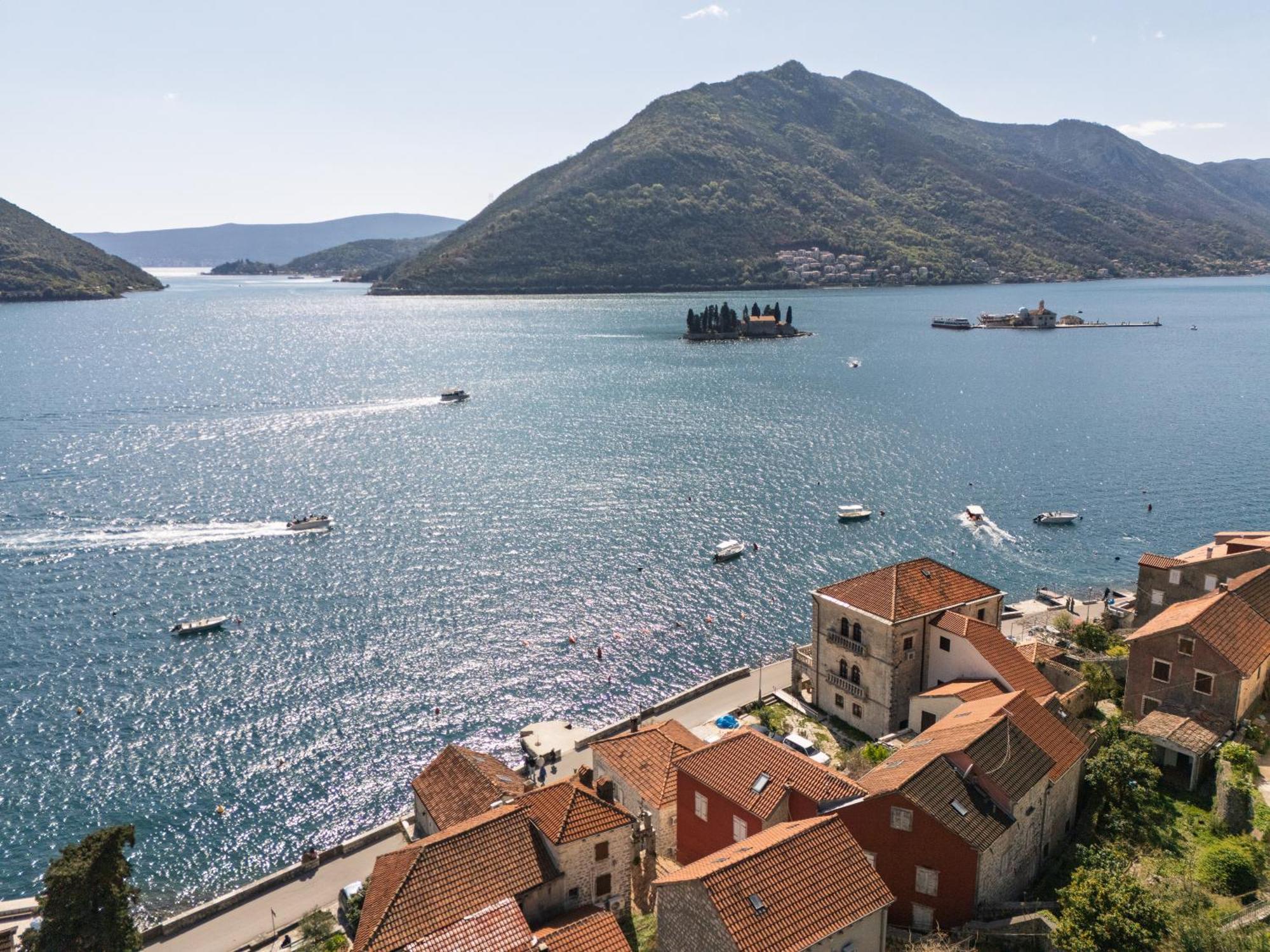 Bluemarine Rooms & Apartments Perast Bagian luar foto